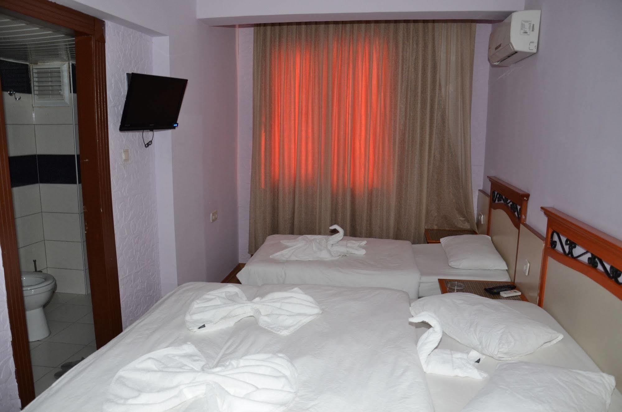 Ozturk Hotel アンタルヤ エクステリア 写真