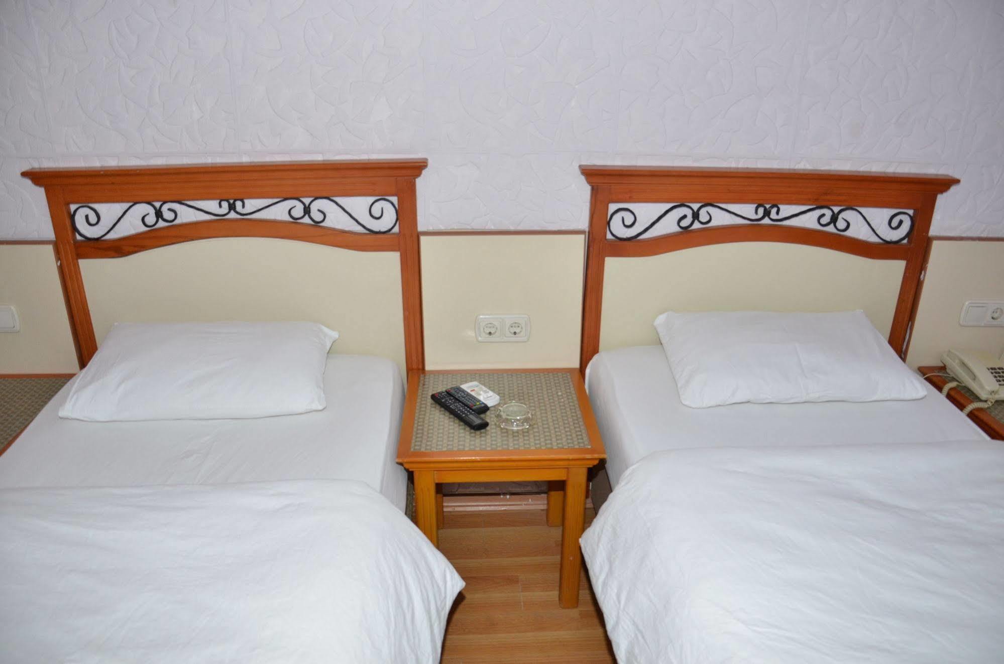 Ozturk Hotel アンタルヤ エクステリア 写真